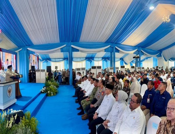 Panglima TNI Dampingi Presiden Prabowo Resmikan Museum Ibu Marsinah di Nganjuk